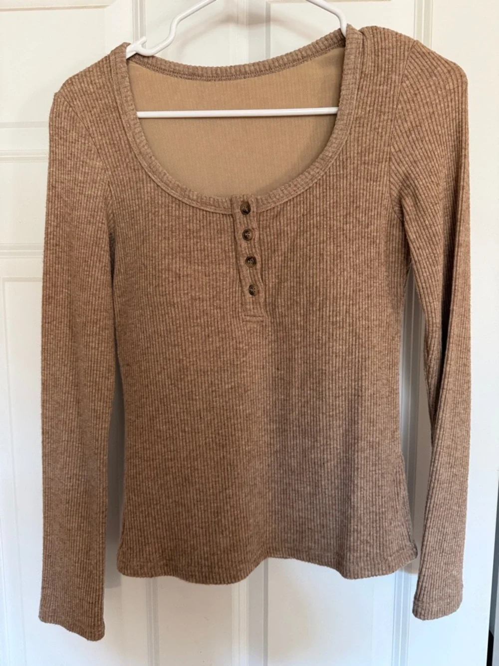 OGL Ribbed Henley with bra - Picture 2 of 11